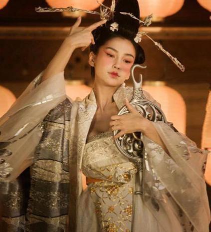 银睿姬视频,揭秘虚拟偶像的崛起与未来